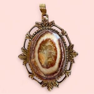 Vtg Natural Agate Statement Pendant (Artisan made)